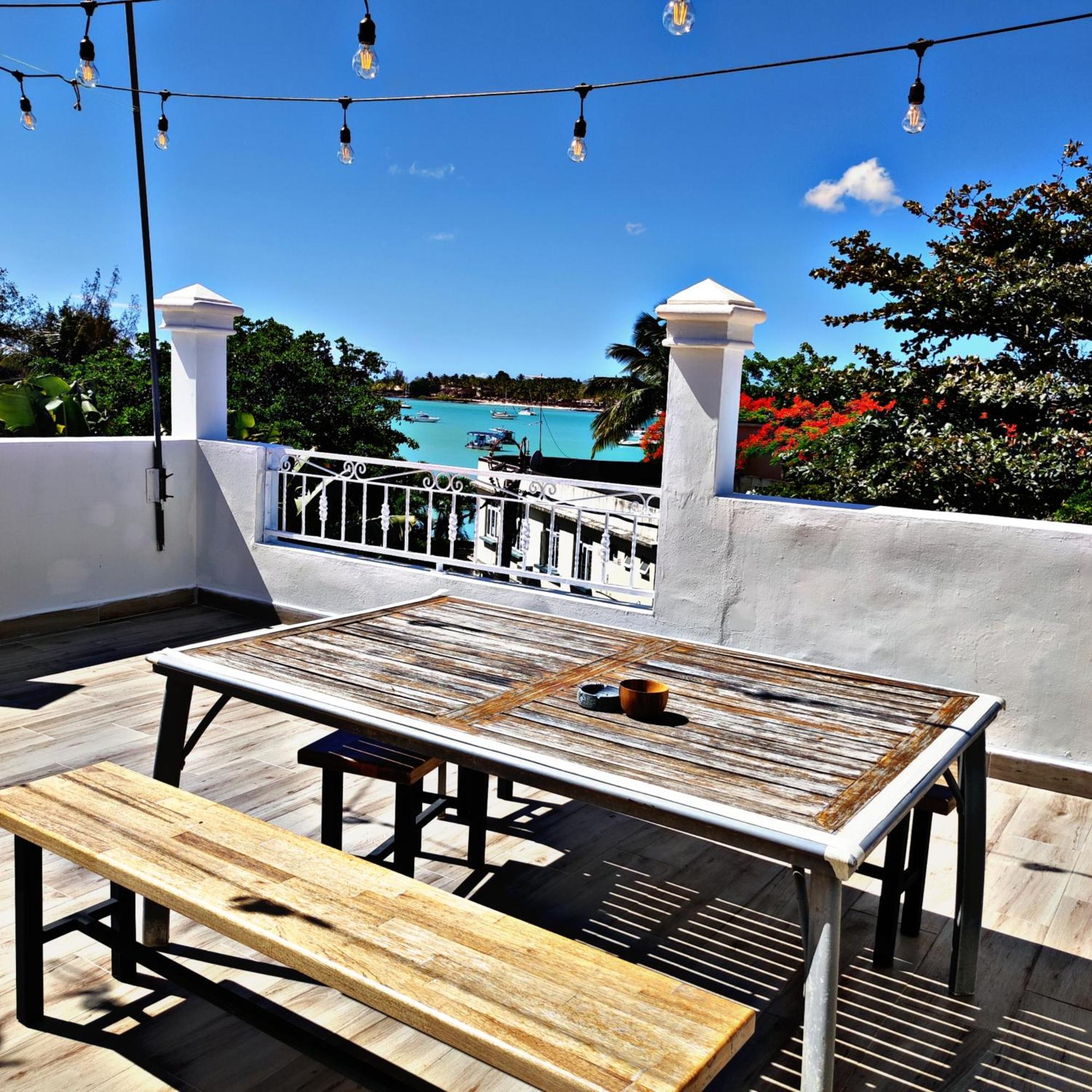 Grand Baie View Appart Dış mekan fotoğraf