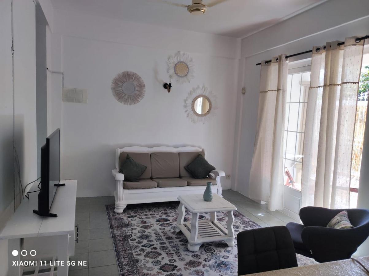 Grand Baie View Appart Dış mekan fotoğraf